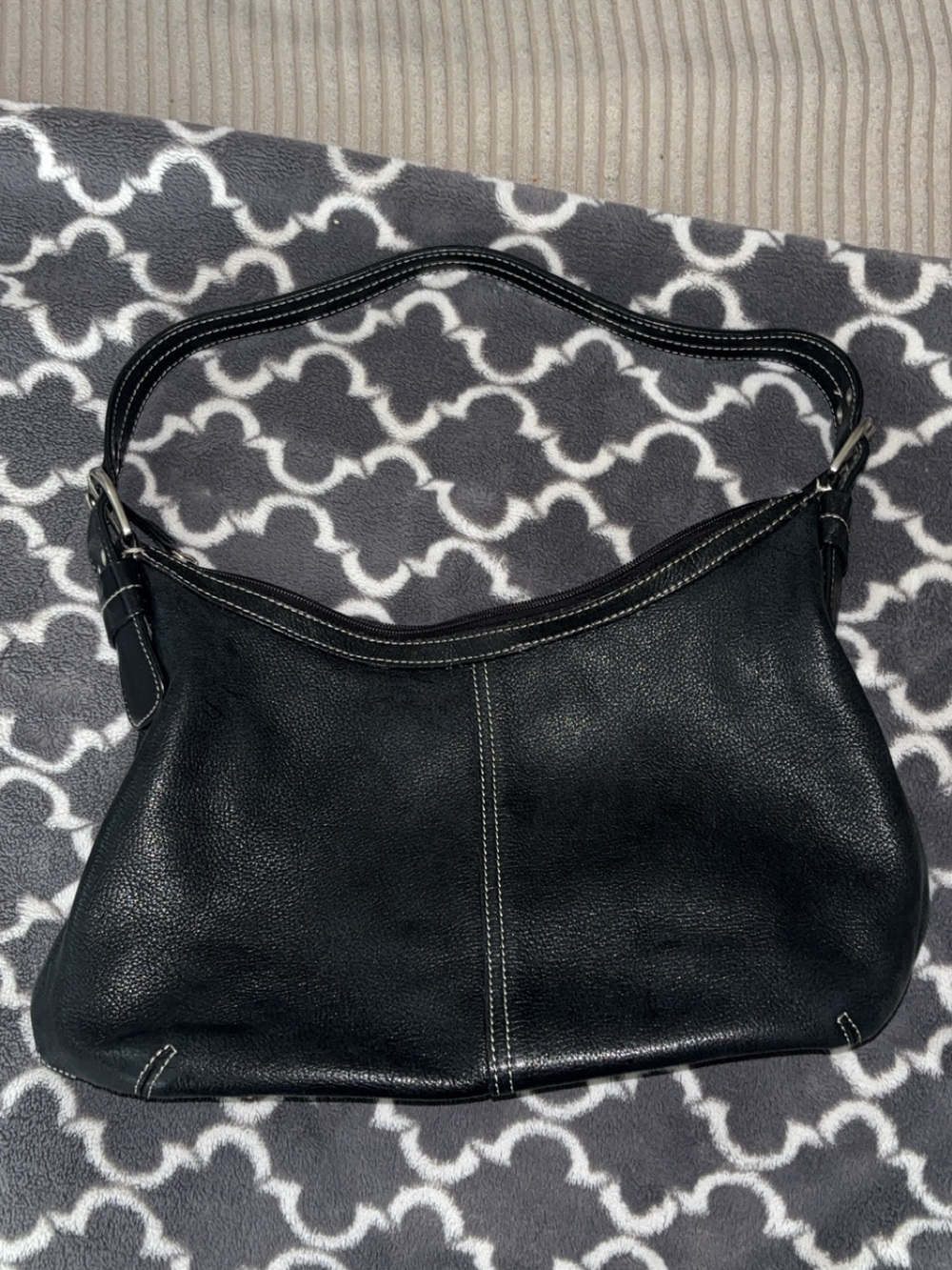Tignanello Black Leather Shoulder Bag with White Stitching
